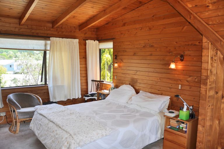 Photo of property in 4 Hillside Crescent, Leigh, 0985