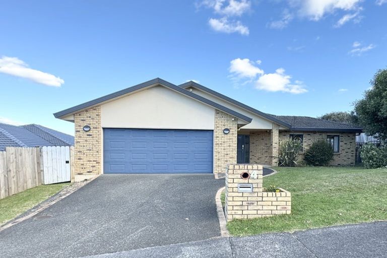 Photo of property in 4 Mackwell Road, Fairview Heights, Auckland, 0632
