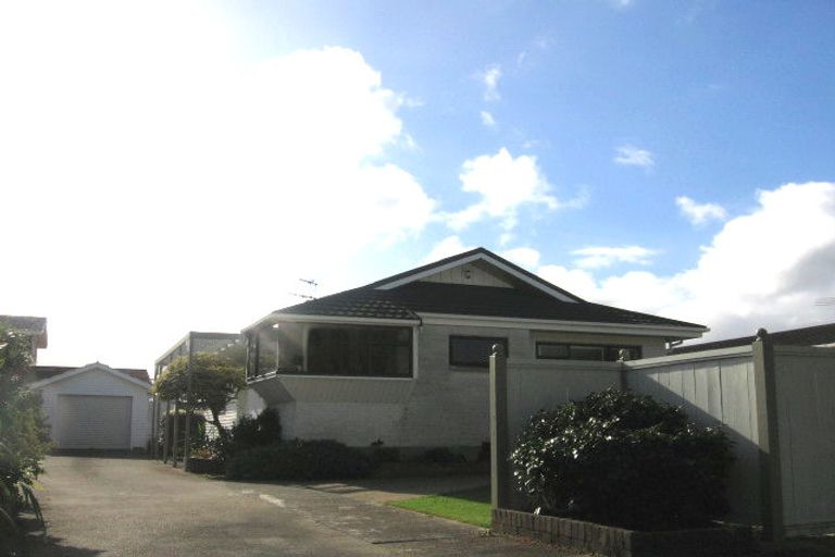 Photo of property in 60 Wai-iti Crescent, Woburn, Lower Hutt, 5010