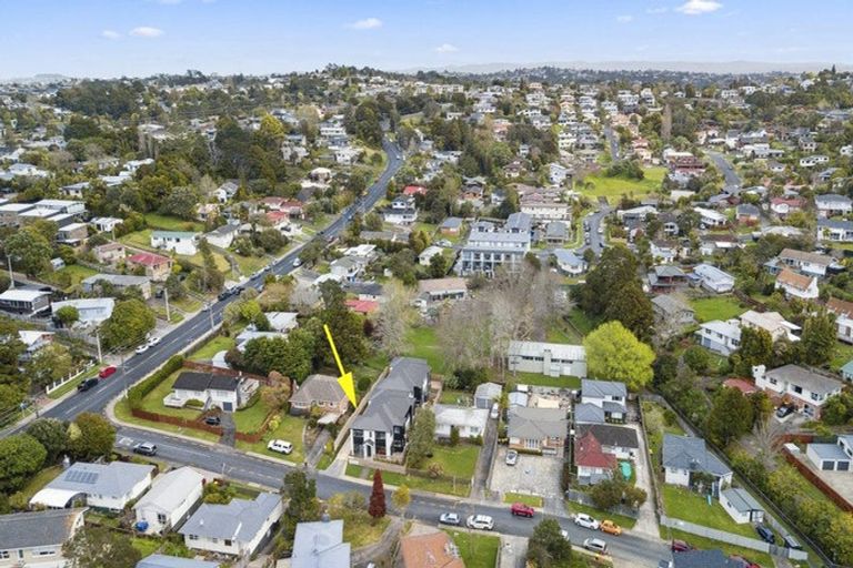 Photo of property in 6a Blenheim Street, Glenfield, Auckland, 0629