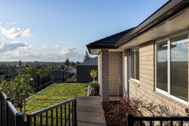 Photo of property in 5 Albatross Lane, Welcome Bay, Tauranga, 3112