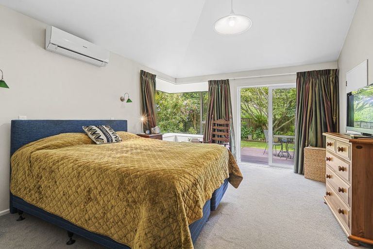 Photo of property in 6a Spencer Place, Merrilands, New Plymouth, 4312