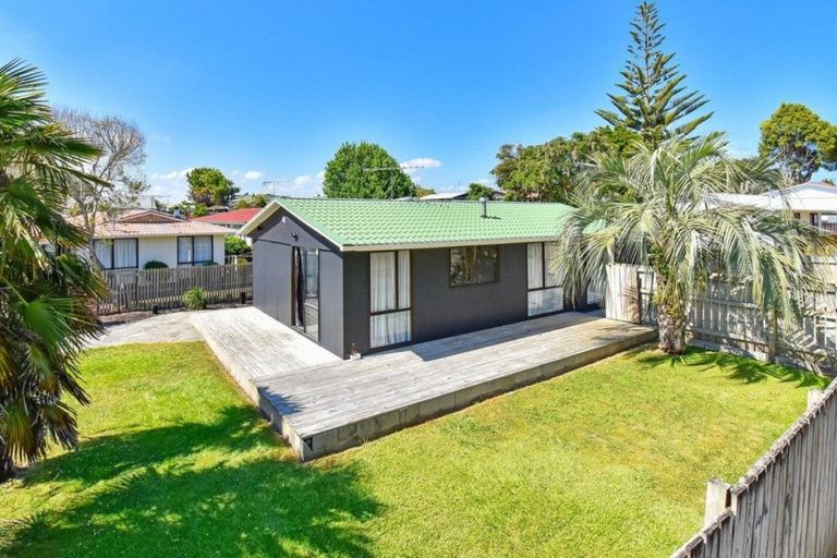Photo of property in 1/24 Nearco Street, Randwick Park, Auckland, 2105