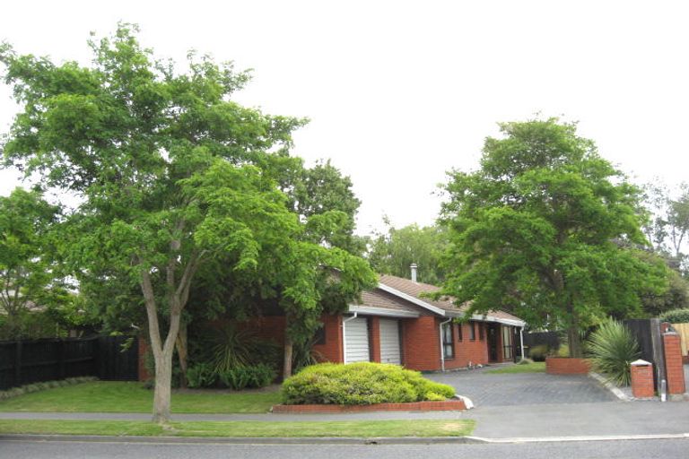 Photo of property in 68 Anglesea Avenue, Parklands, Christchurch, 8083