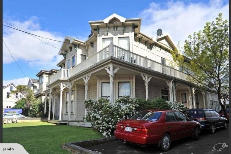 Photo of property in 8 Davis Street, Thorndon, Wellington, 6011