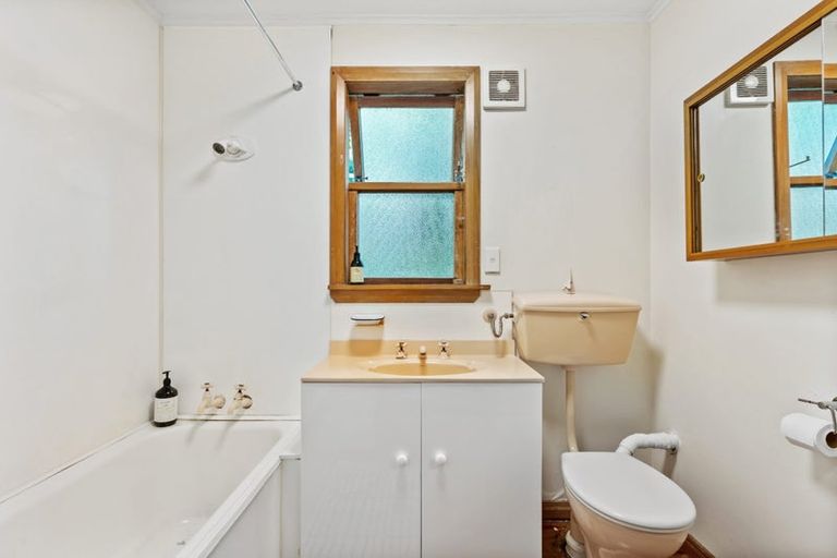 Photo of property in 103 View Road, Houghton Bay, Wellington, 6023