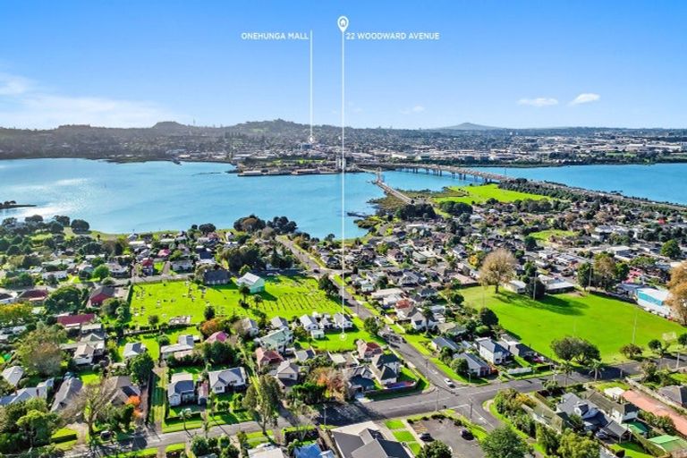 Photo of property in 22 Woodward Avenue, Mangere Bridge, Auckland, 2022