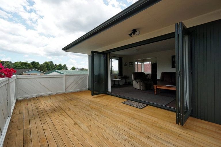 Photo of property in 77 Bremworth Avenue, Dinsdale, Hamilton, 3204