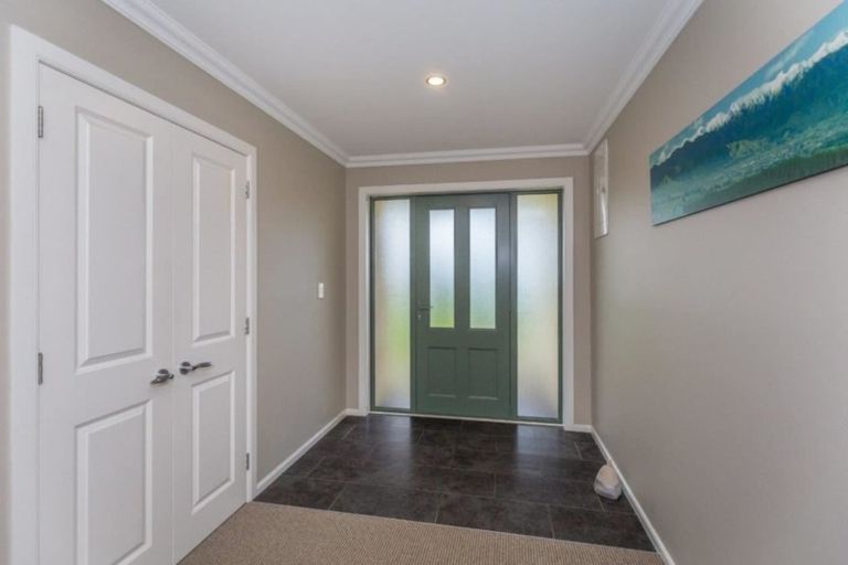 Photo of property in 20 Wakefield Road, Levin, 5571