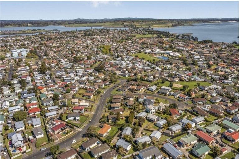 Photo of property in 1/38 Maplesden Drive, Clendon Park, Auckland, 2103