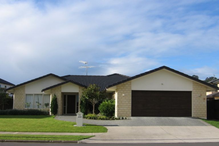 Photo of property in 88 Middlefield Drive, Flat Bush, Auckland, 2016