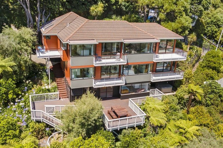 Photo of property in 32 Walter Road, Lowry Bay, Lower Hutt, 5013