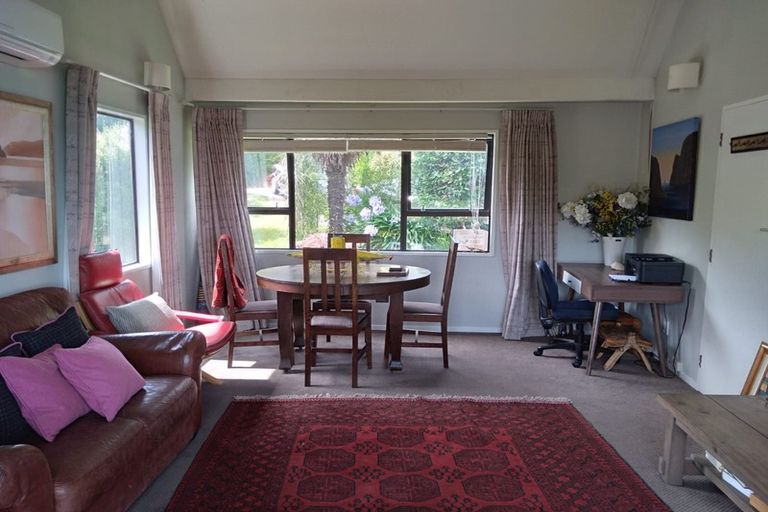 Photo of property in 11 Governors Bay Road, Cass Bay, Lyttelton, 8082