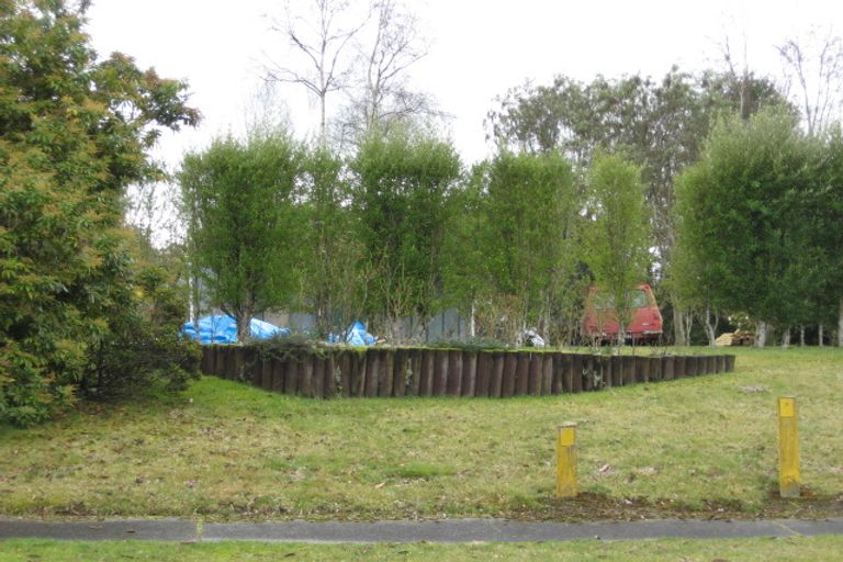 Photo of property in 10 Irwin Place, Kinloch, Taupo, 3377