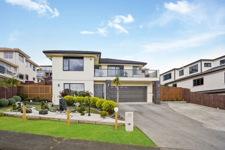 Photo of property in 19 The Enclave, Totara Heights, Auckland, 2105