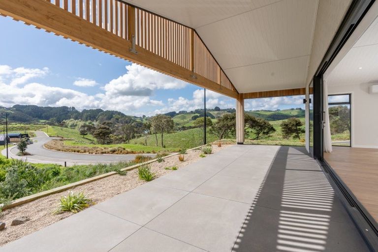 Photo of property in 11 Kapokapowai Street, Raglan, 3225