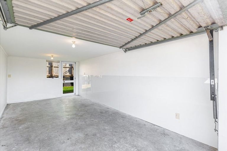 Photo of property in 8e Rathgar Road, Henderson, Auckland, 0610