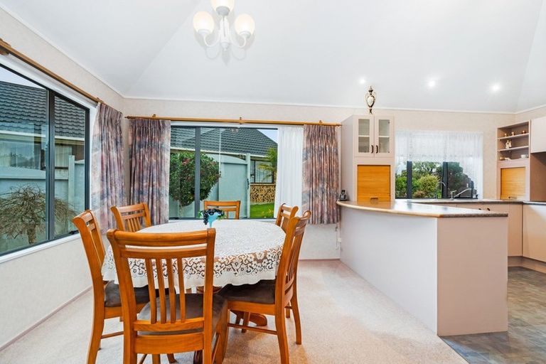 Photo of property in 15 Augusta Place, Te Kamo, Whangarei, 0112
