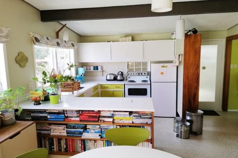 Photo of property in 10 Paramu Avenue, Birkdale, Auckland, 0626