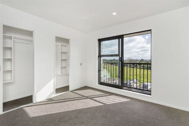 Photo of property in 31 Falcon Crescent, Hobsonville, Auckland, 0618