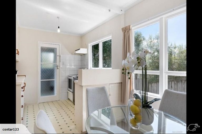 Photo of property in 12 Orsova Place, Lynfield, Auckland, 1042