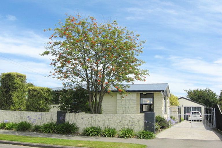 Photo of property in 20 Horton Place, Avondale, Christchurch, 8061