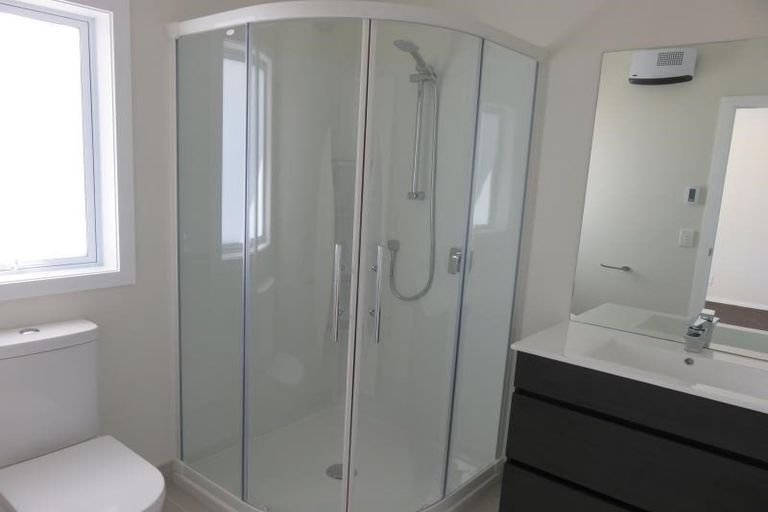 Photo of property in 18a Carluke Street, Paparangi, Wellington, 6037