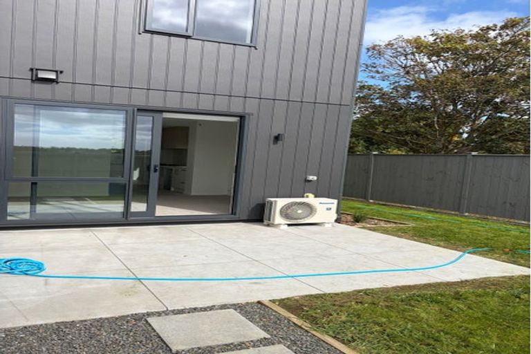 Photo of property in 57 Ngakoro Road, Karaka, Papakura, 2113