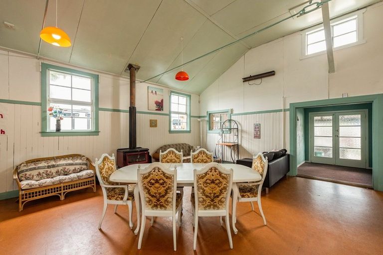 Photo of property in 84 Moana Street, Otaki Beach, Otaki, 5512