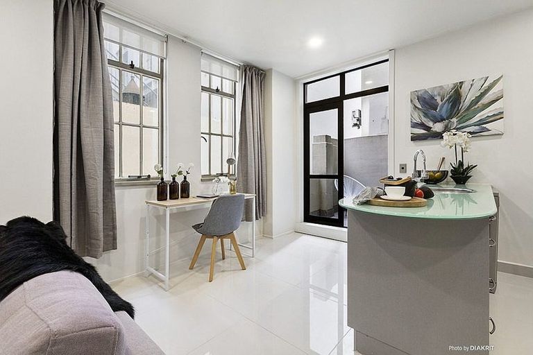 Photo of property in The Quay, 2/332b2 Lambton Quay, Wellington Central, Wellington, 6011