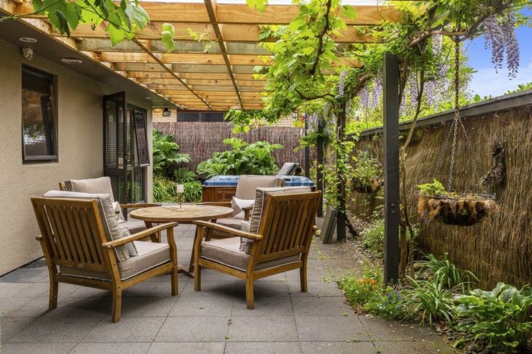 Photo of property in 23 Heaphy Place, Pukehangi, Rotorua, 3015