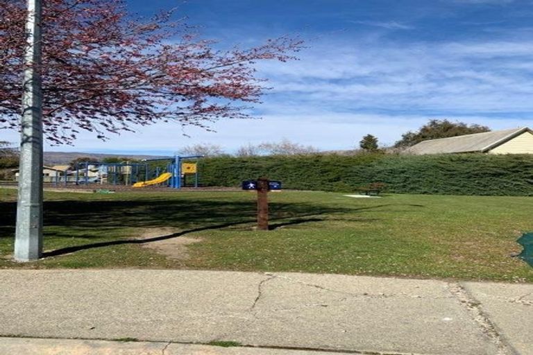 Photo of property in 21 Cherry Court, Wanaka, 9305