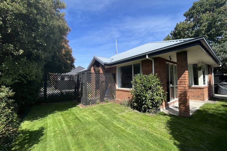 Photo of property in 2/21a Fenhall Street, Russley, Christchurch, 8042