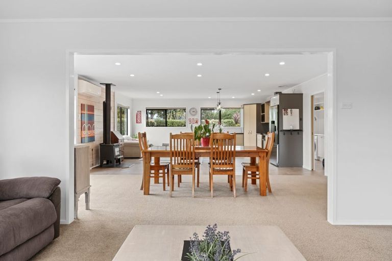 Photo of property in 1 Whitcombe Street, Lepperton, New Plymouth, 4373