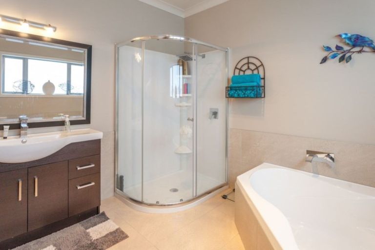 Photo of property in 6 Tairua Heights, Tairua, 3508