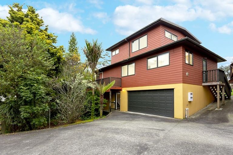 Photo of property in 5 Titchener Street, New Lynn, Auckland, 0600