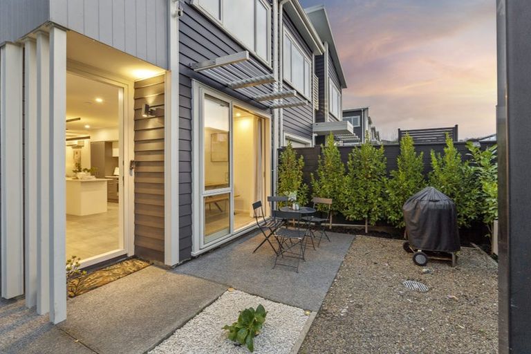 Photo of property in 18 Taitonga Lane, Stanmore Bay, Whangaparaoa, 0932