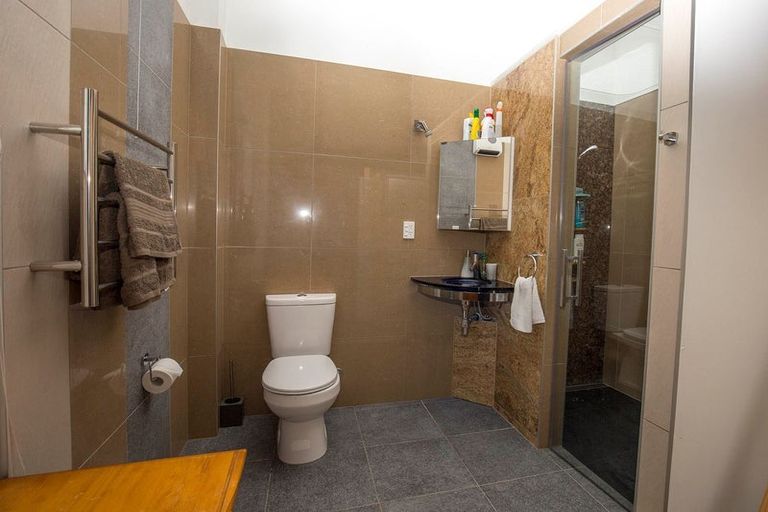 Photo of property in 787 Scenic Drive, Henderson Valley, Auckland, 0612