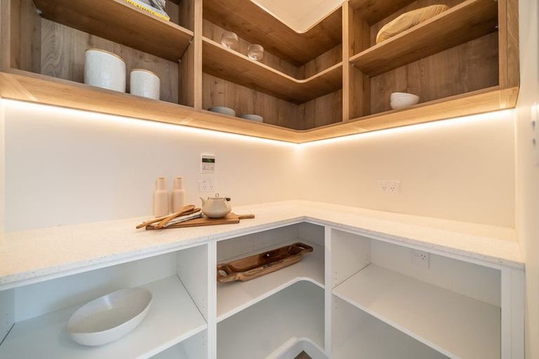 Photo of property in 70c Heretaunga Square, Silverstream, Upper Hutt, 5019