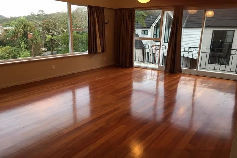 Photo of property in 221a Karori Road, Karori, Wellington, 6012