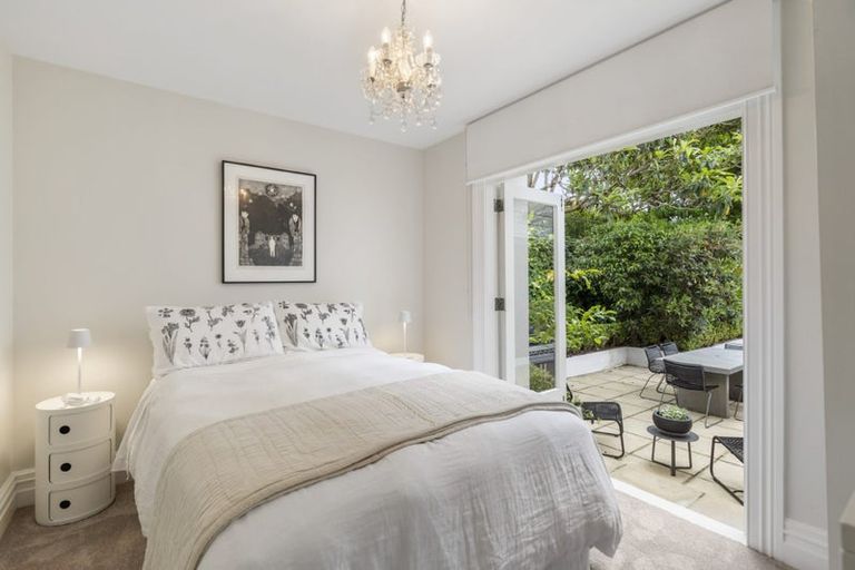 Photo of property in 73 Hinemoa Street, Birkenhead, Auckland, 0626