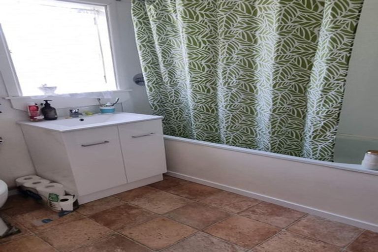 Photo of property in 1 High Street, Petone, Lower Hutt, 5012