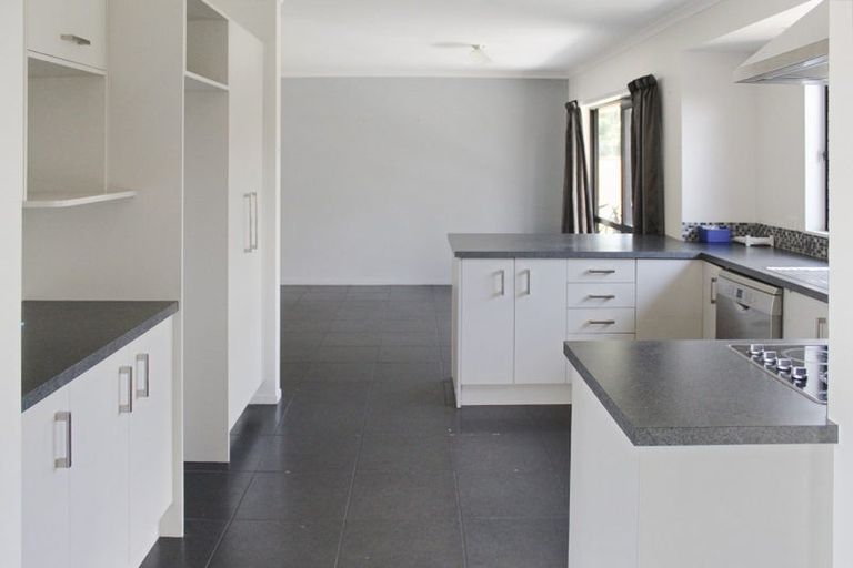 Photo of property in 22 Liberty Grove, Kelvin Grove, Palmerston North, 4414