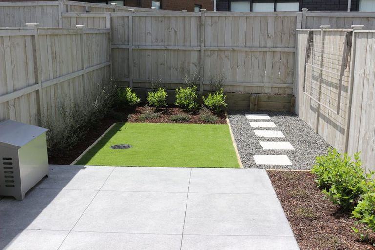 Photo of property in 8 Kawe Marie Lane, Takanini, 2112