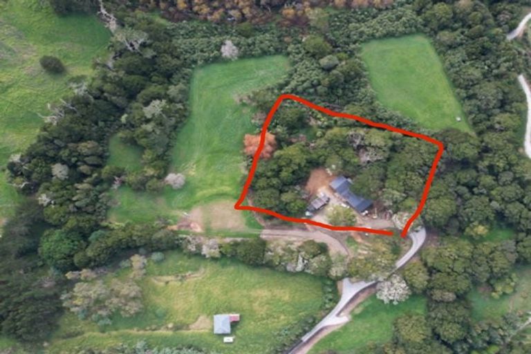 Photo of property in 581 Valley Road, Kaiwaka, 0573