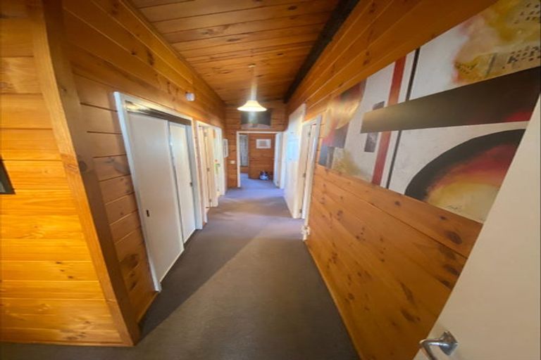 Photo of property in 8 Tiverton Crescent, Whalers Gate, New Plymouth, 4310