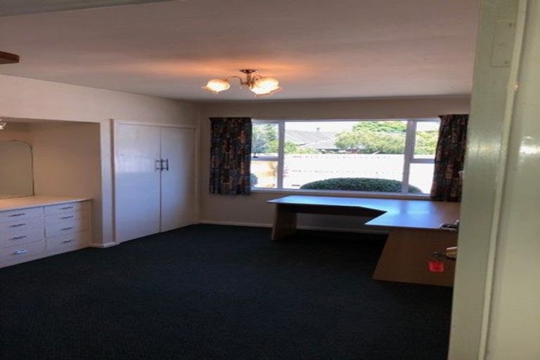 Photo of property in 150 Ilam Road, Ilam, Christchurch, 8041