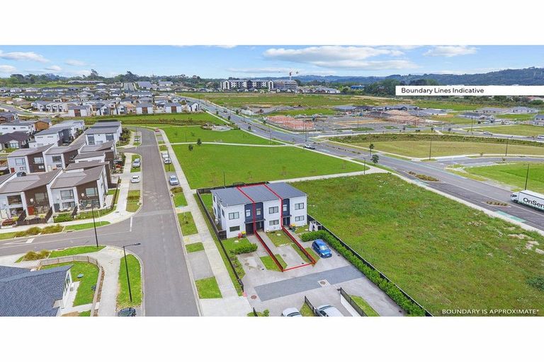 Photo of property in 8b Lumbarda Drive, Kumeu, 0810