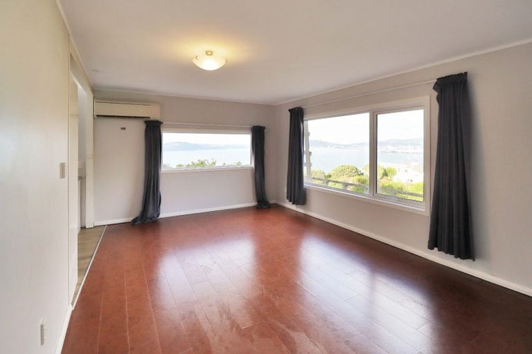 Photo of property in 2/72 Homebush Road, Khandallah, Wellington, 6035