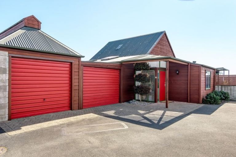 Photo of property in 2 Croisilles Place, Richmond, 7020